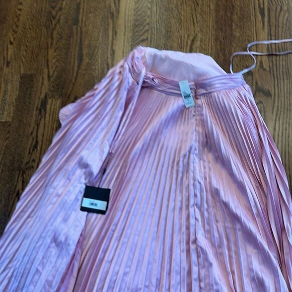 Mac Duggal Pleated Long-Sleeve Cutout A-Line Gown - Picture 9 of 12